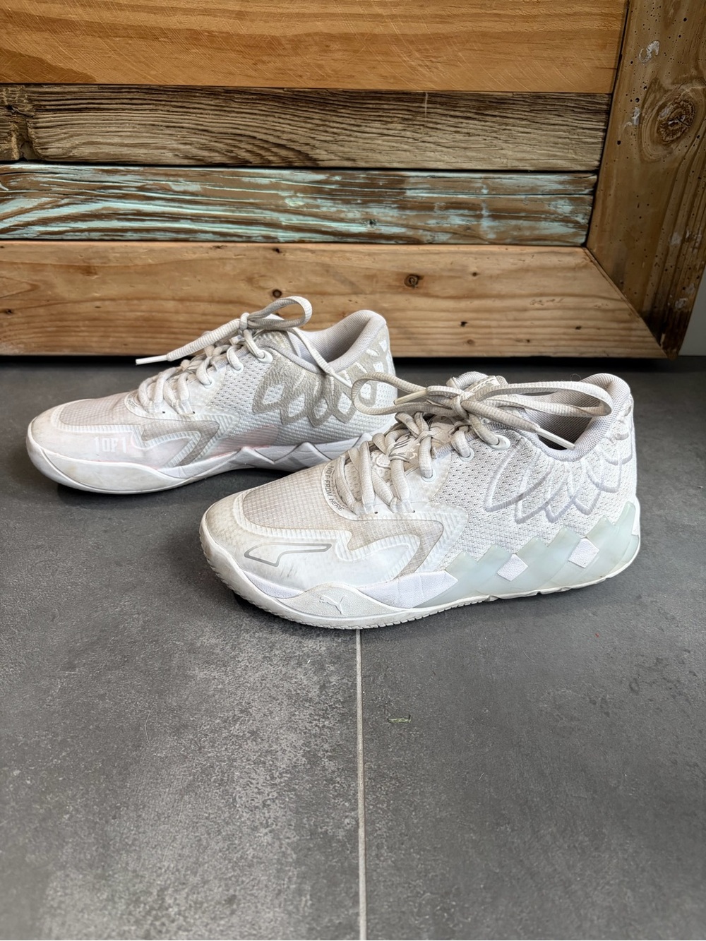 PUMA LaMelo Ball MB.01 Low Triple White Silver Basketball Shoes Size 6